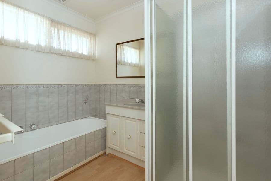 10 Ince Place, MELTON WEST VIC 3337, Melton West - Thumbnail 6