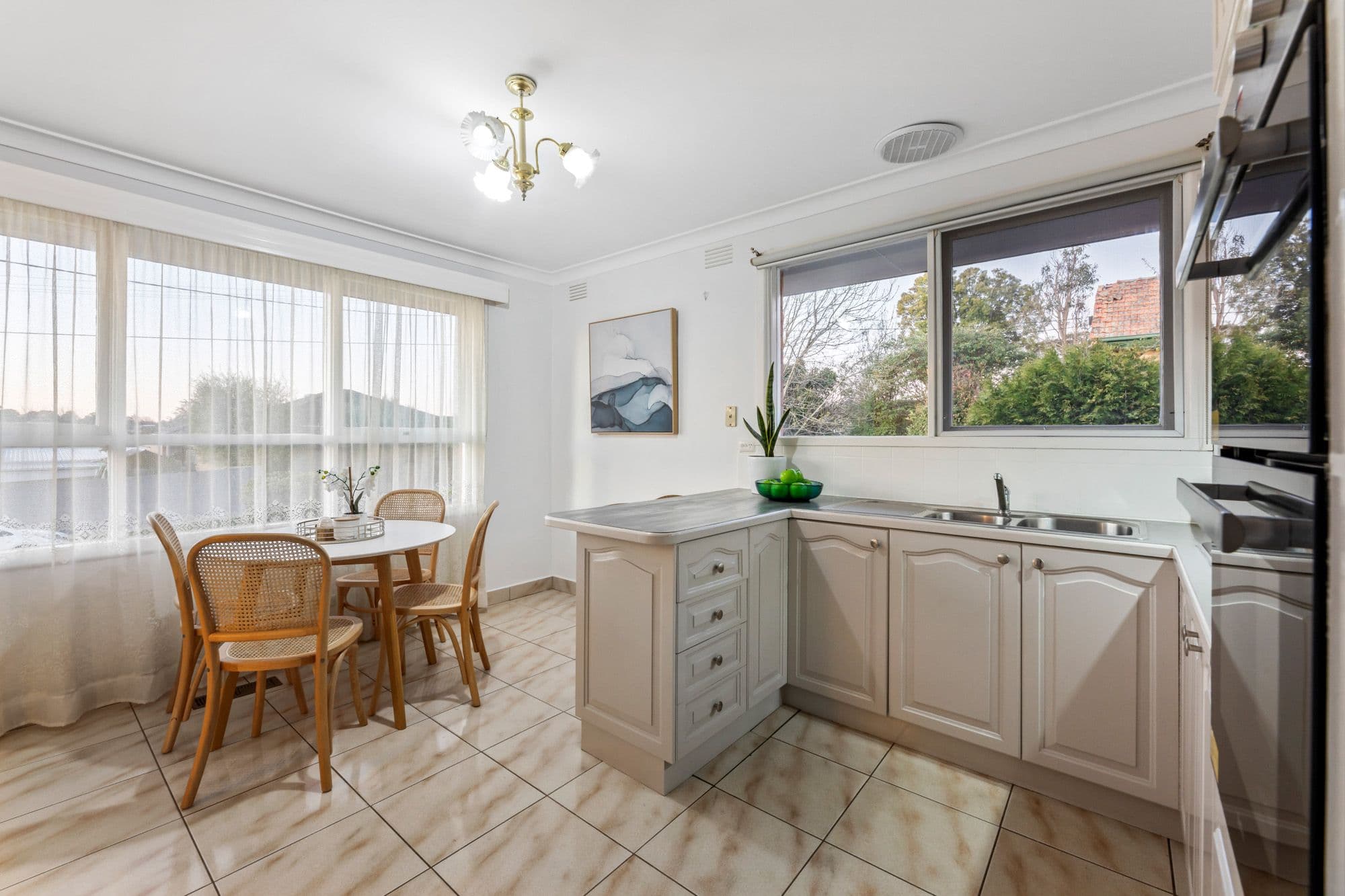 2A Farleigh Avenue, Burwood VIC 3125, Burwood - Thumbnail 5