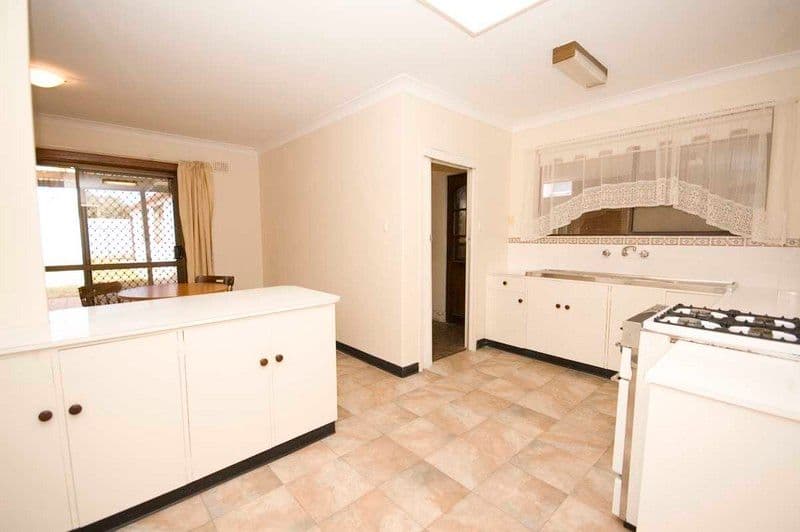 12a Dunstone Road, SEMAPHORE PARK SA 5019, Semaphore Park - Thumbnail 2