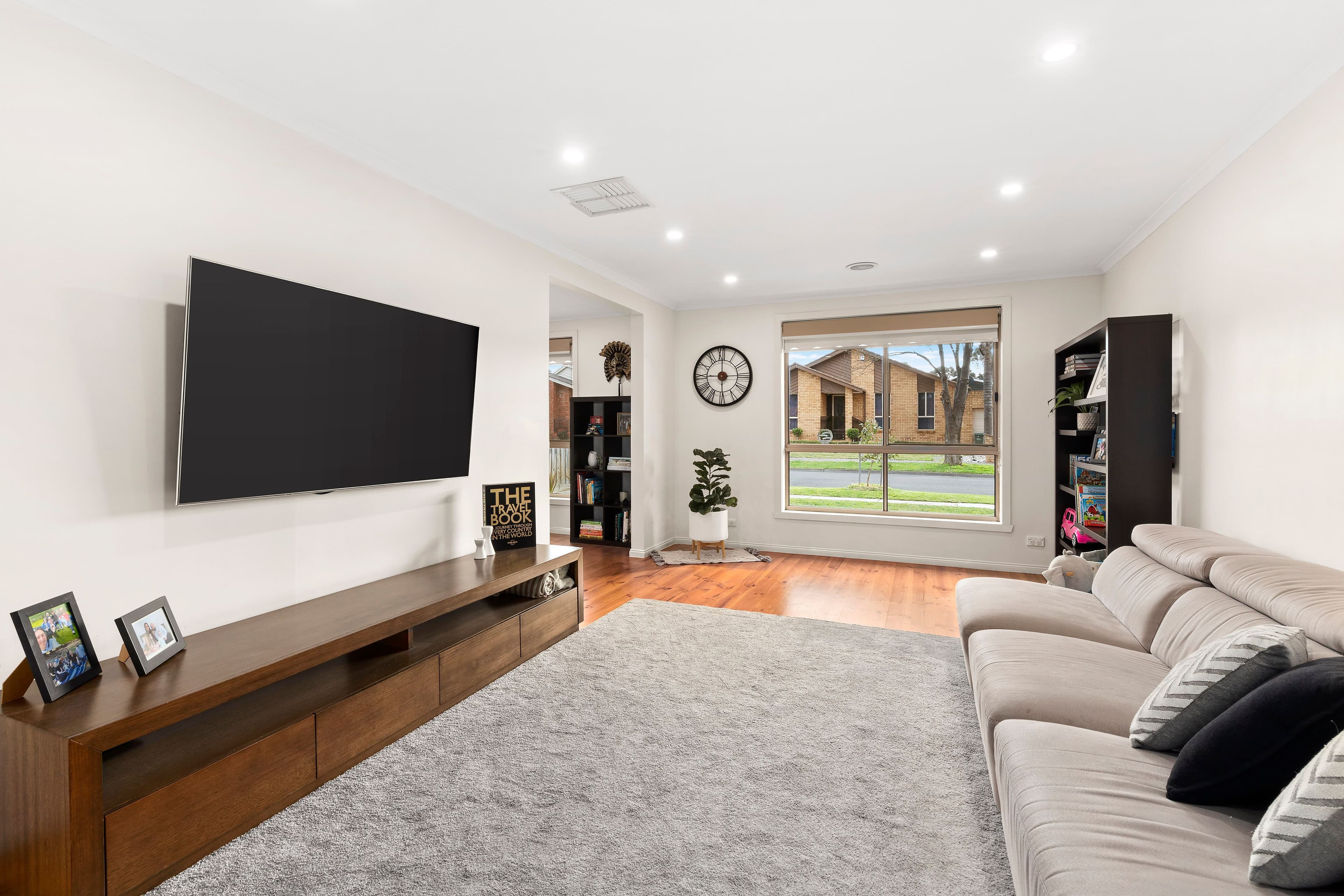 5 Gaze Court, Mill Park VIC 3082, Mill Park - Thumbnail 4