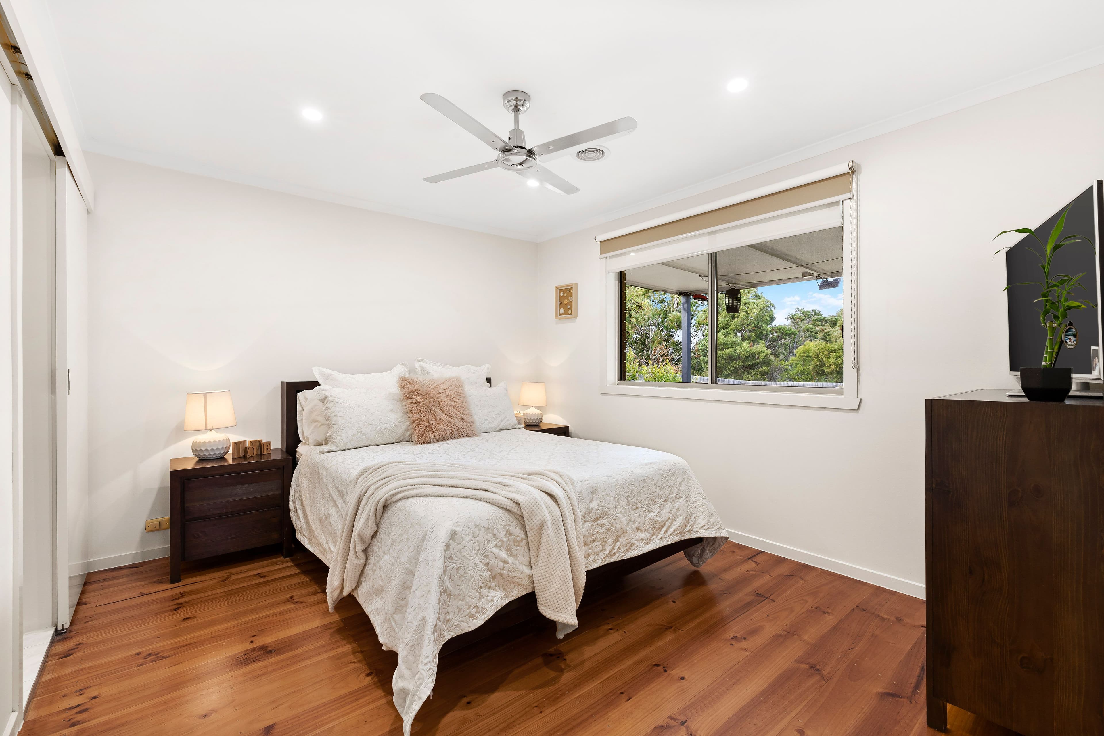5 Gaze Court, Mill Park VIC 3082, Mill Park - Thumbnail 5