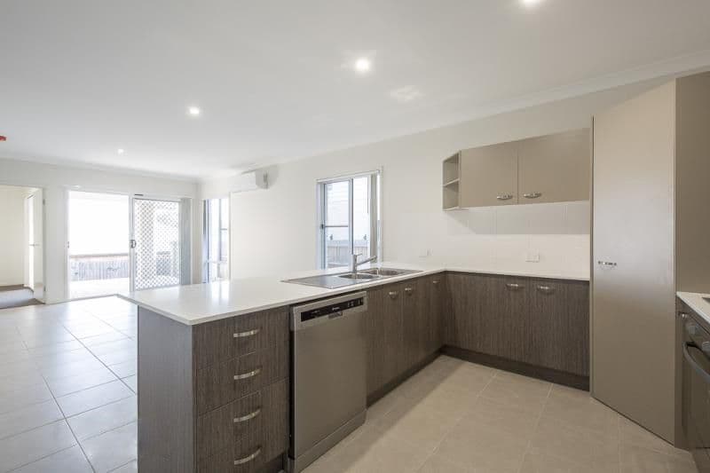 6 Saint Andrews Drive, Leichhardt QLD 4305, Leichhardt - Thumbnail 5