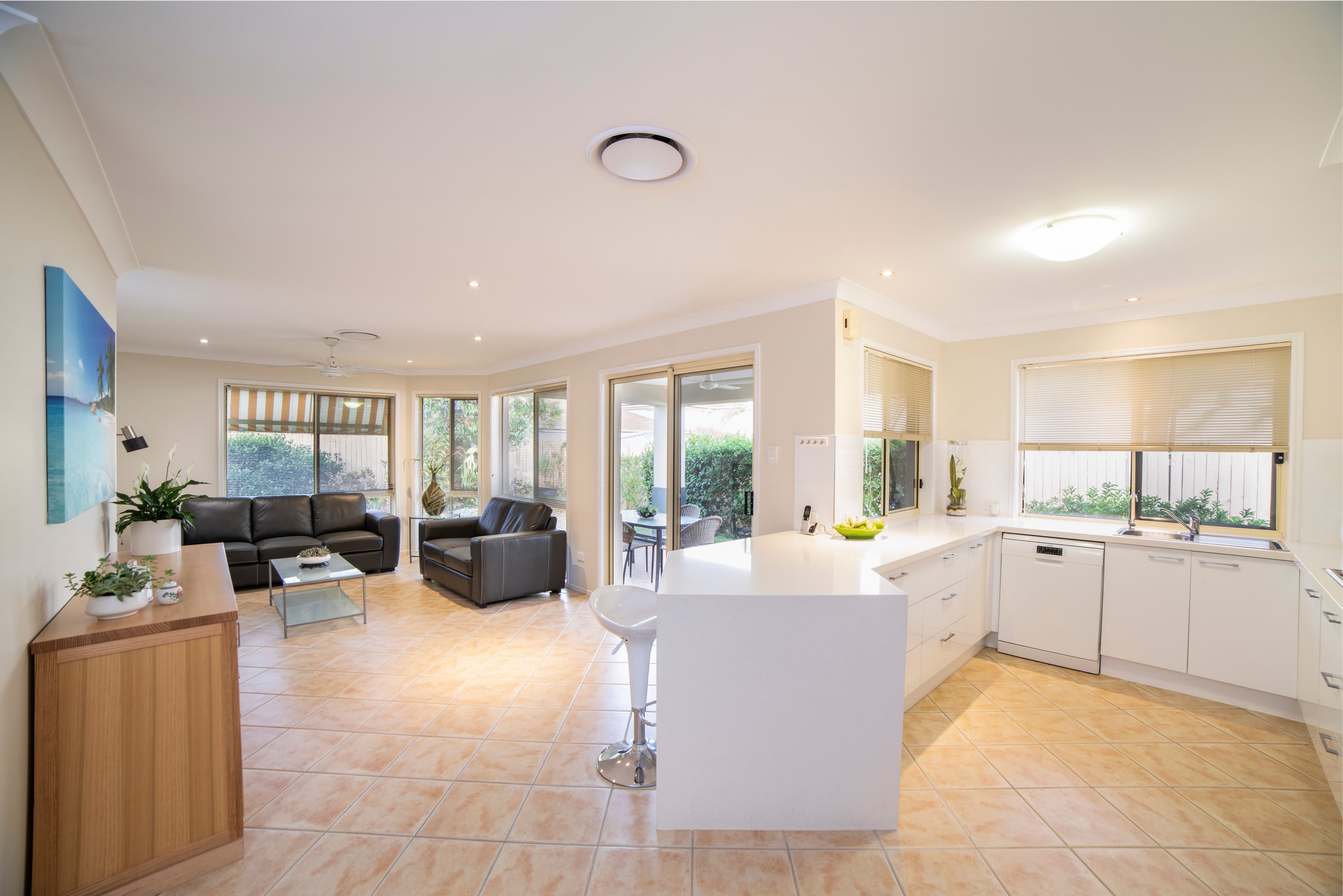 5 Dorval Close, Mansfield QLD 4122, Mansfield - Thumbnail 2