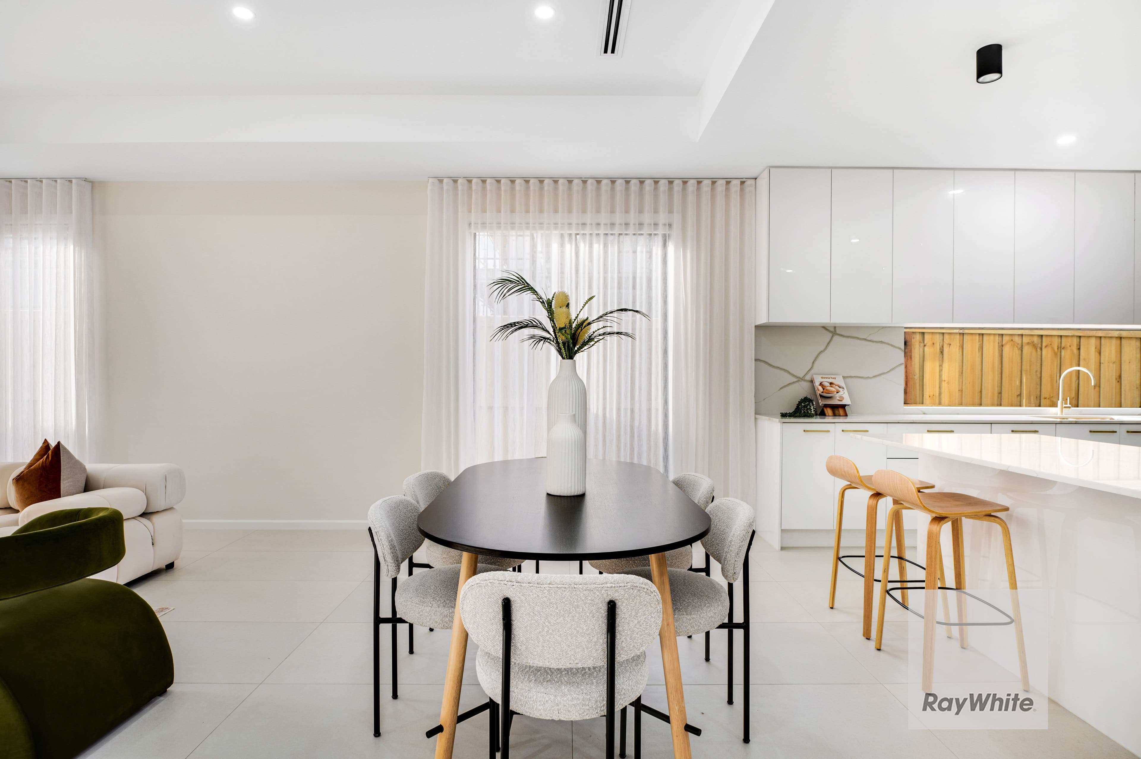 19 Marjoram Street, Mickleham VIC 3064, Mickleham - Thumbnail 6