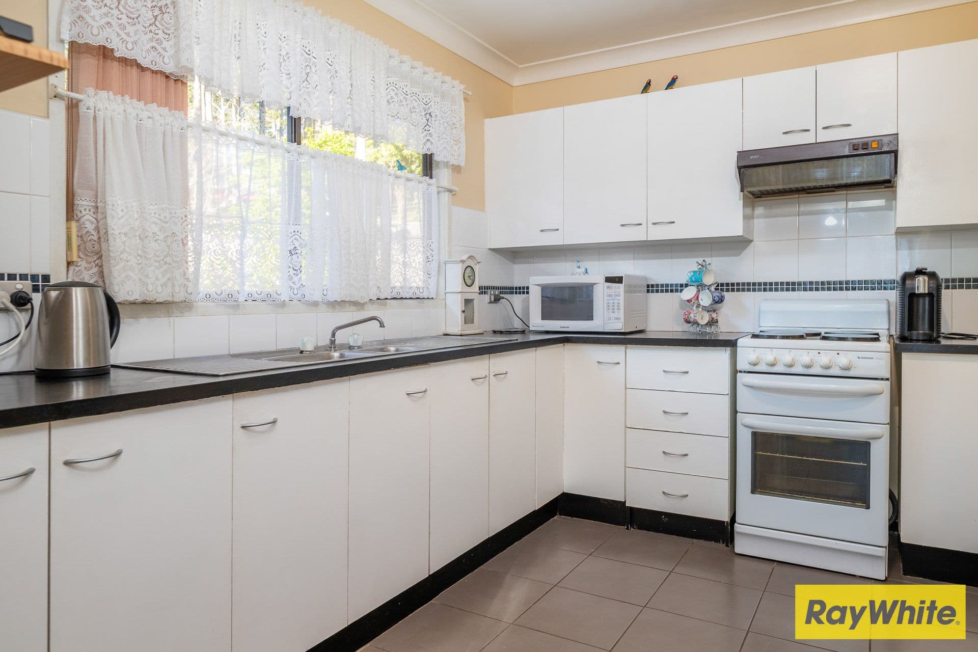 15 Clare Crescent, Batehaven NSW 2536, Batehaven - Thumbnail 3