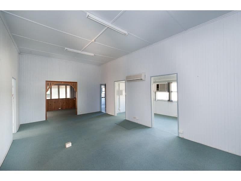 12 Separation Street, ALLENSTOWN QLD 4700, Allenstown - Thumbnail 3