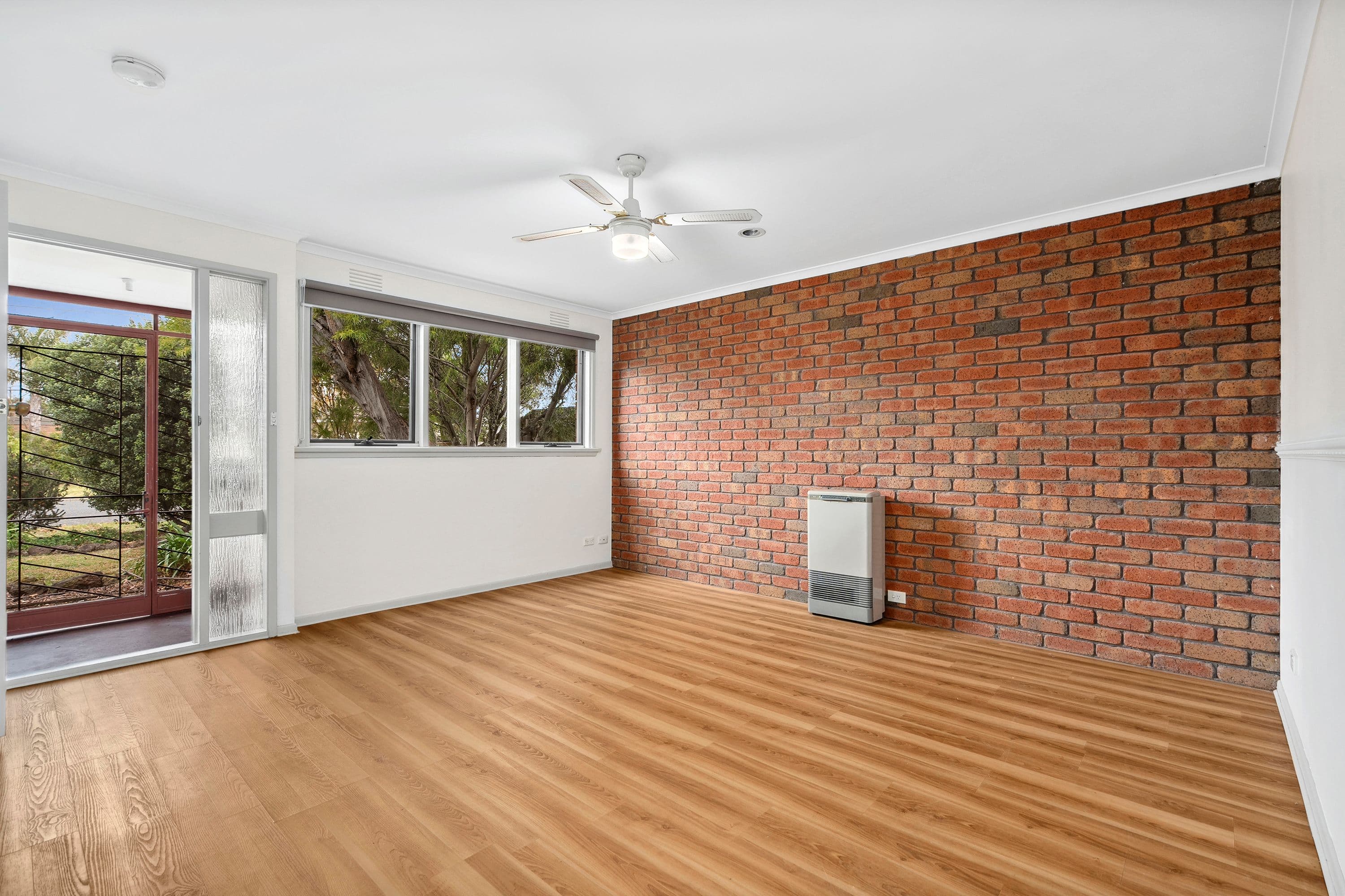 8 Mark Street, Lara VIC 3212, Lara - Thumbnail 3