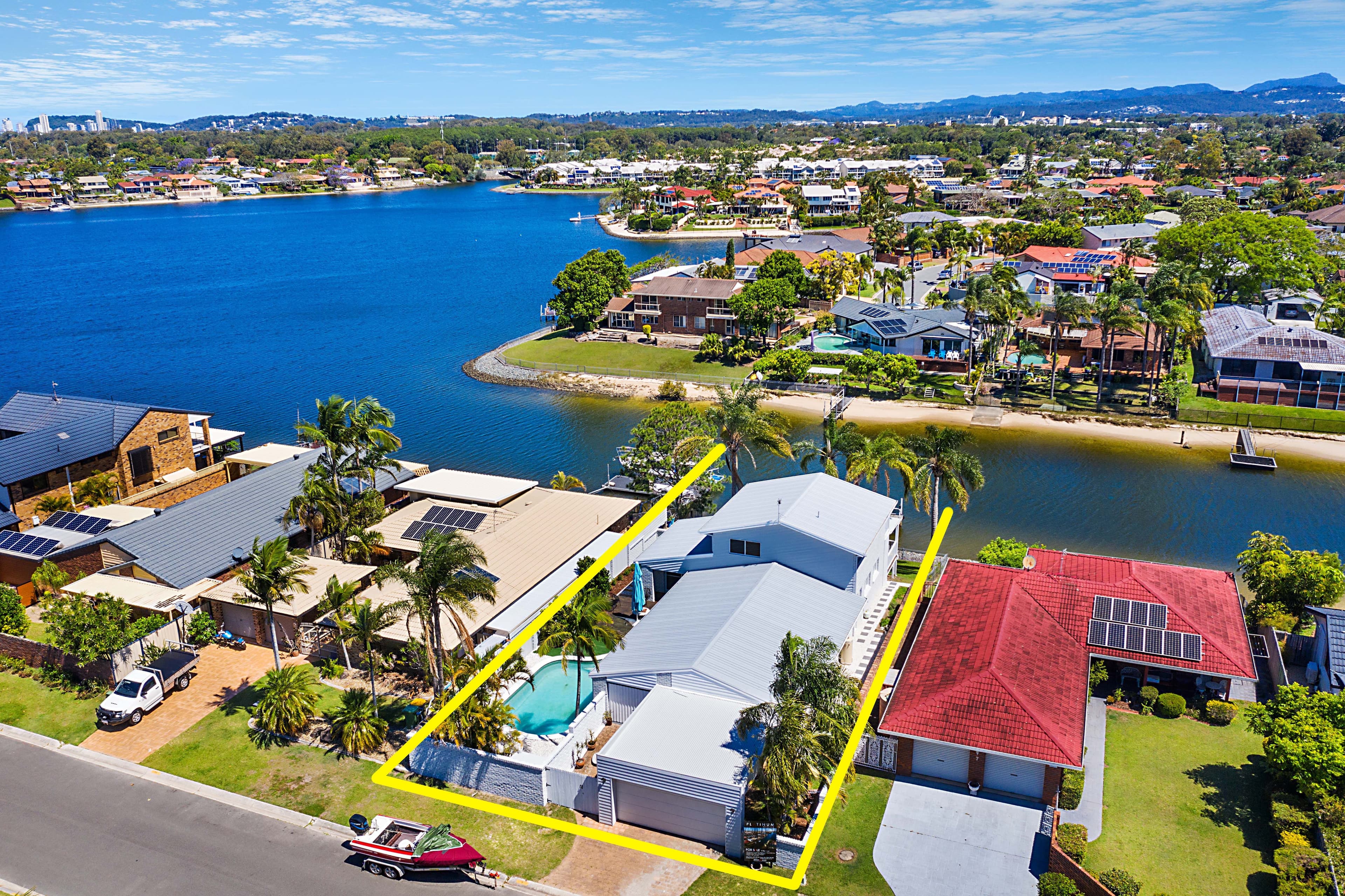 9 Pilot Court, Mermaid Waters QLD 4218, Mermaid Waters - Thumbnail 2