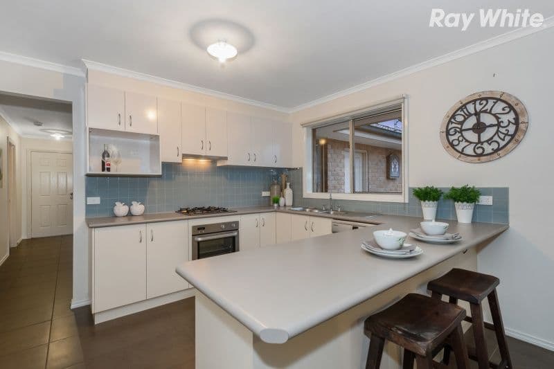 5 Amberley Drive, Pakenham VIC 3810, Pakenham - Thumbnail 4