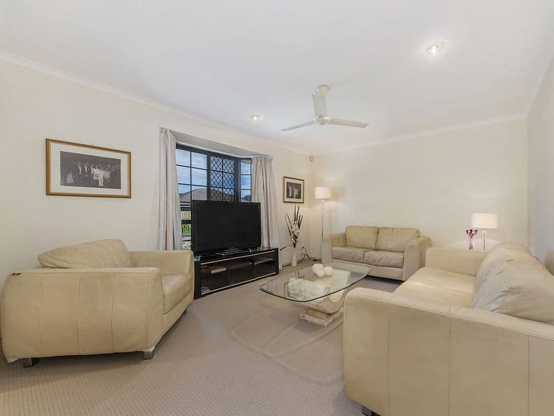 17 Blueash Crescent, Oxenford QLD 4210, Oxenford - Thumbnail 3
