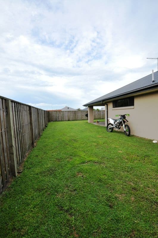 14 Whitehaven Drive, BLACKS BEACH QLD 4740, Blacks Beach - Thumbnail 4