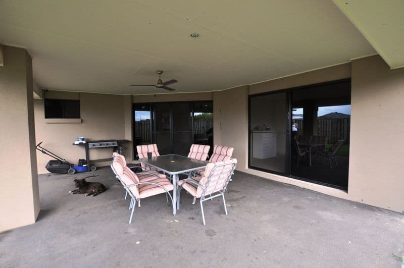 14 Whitehaven Drive, BLACKS BEACH QLD 4740, Blacks Beach - Thumbnail 5