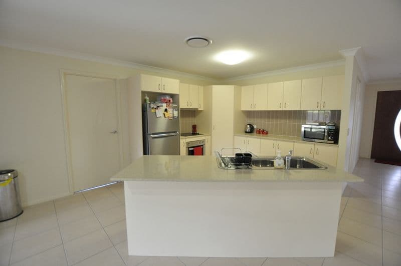 14 Whitehaven Drive, BLACKS BEACH QLD 4740, Blacks Beach - Thumbnail 6