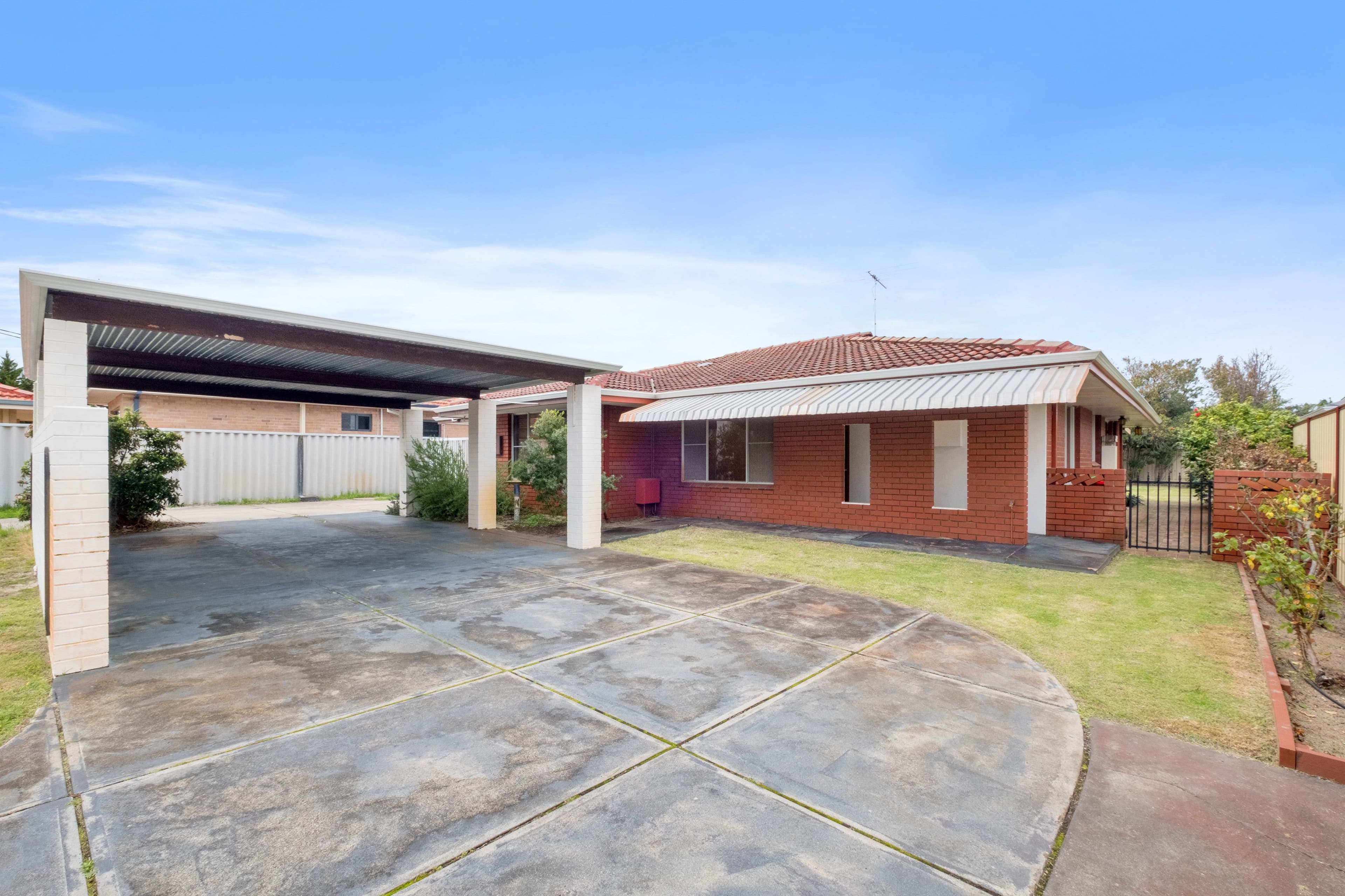 17 Anchorage Drive, Raby Bay QLD 4163, Cleveland - Thumbnail 2