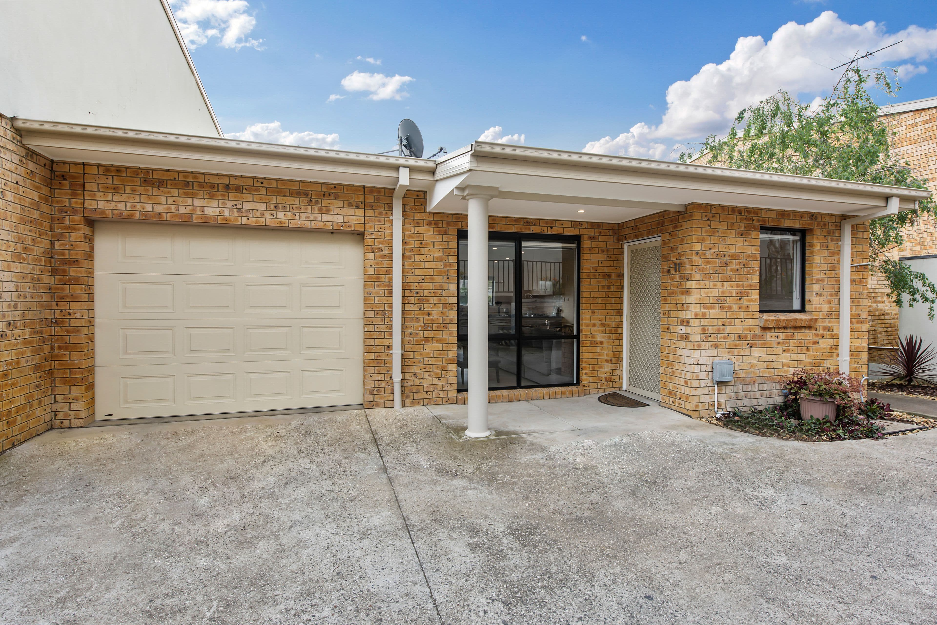 70-72 Coghlan Street, Niddrie VIC 3042, Niddrie - Image 1