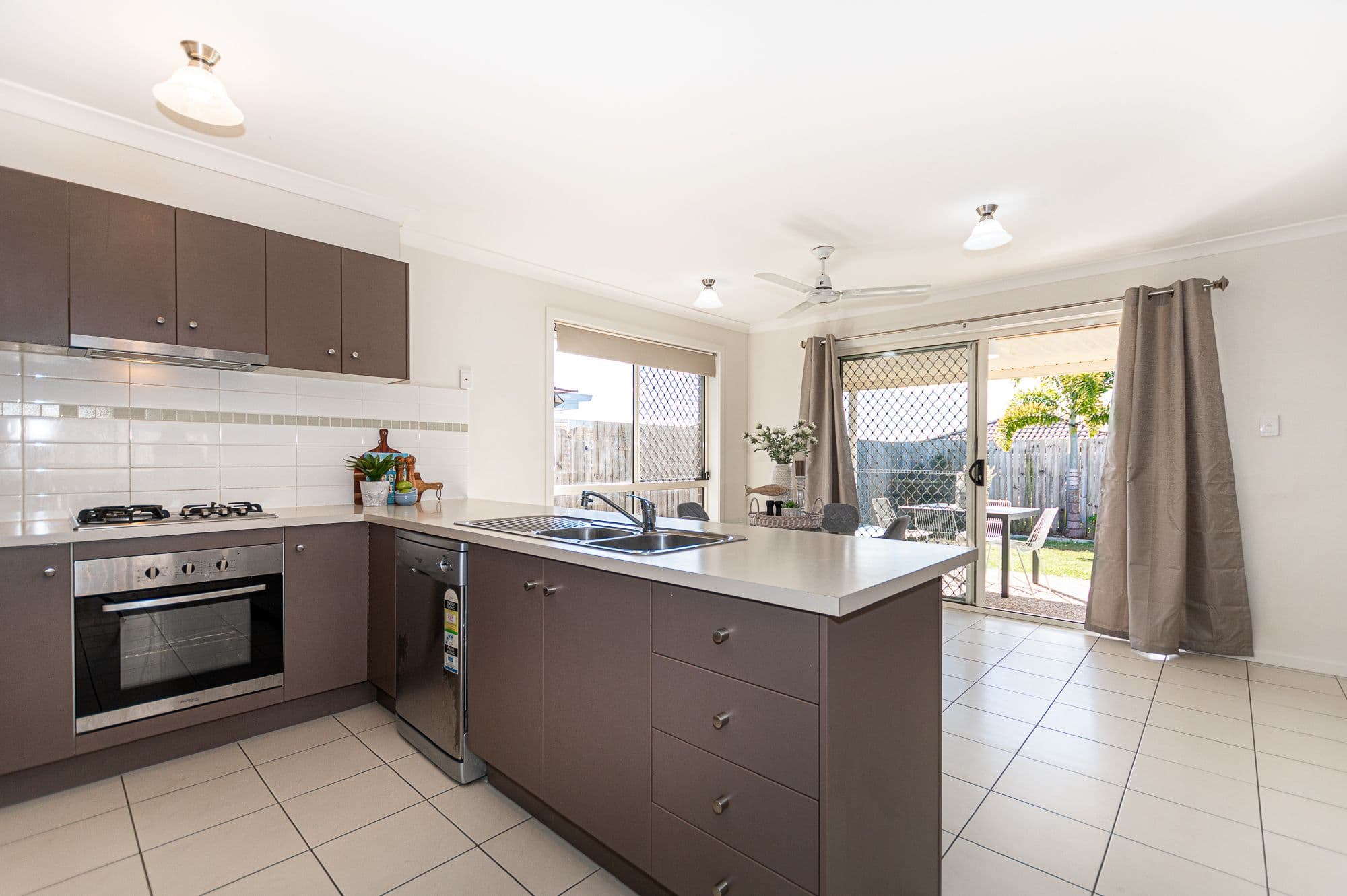 8 Pleasant Drive, Redbank Plains QLD 4301, Redbank Plains - Thumbnail 4