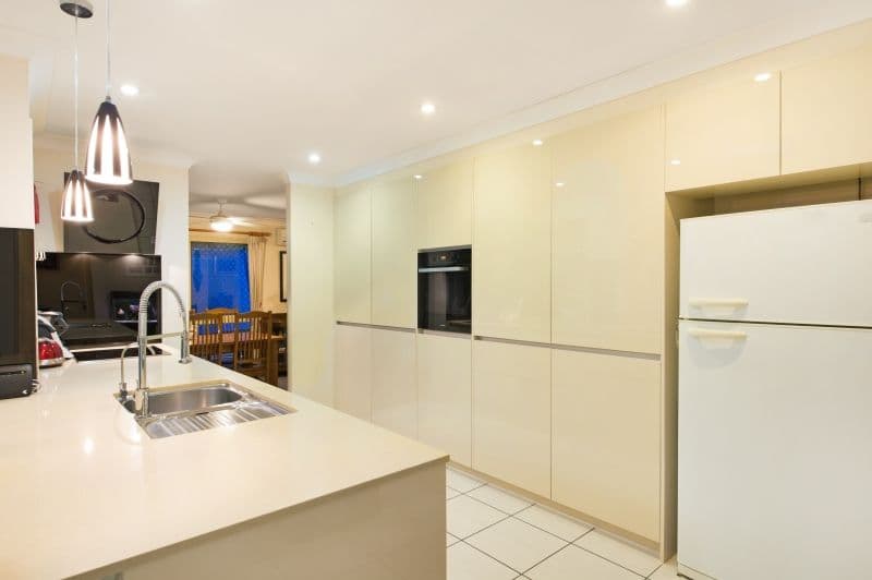 5 Brookland Close, BRIDGEMAN DOWNS QLD 4035, Bridgeman Downs - Thumbnail 4