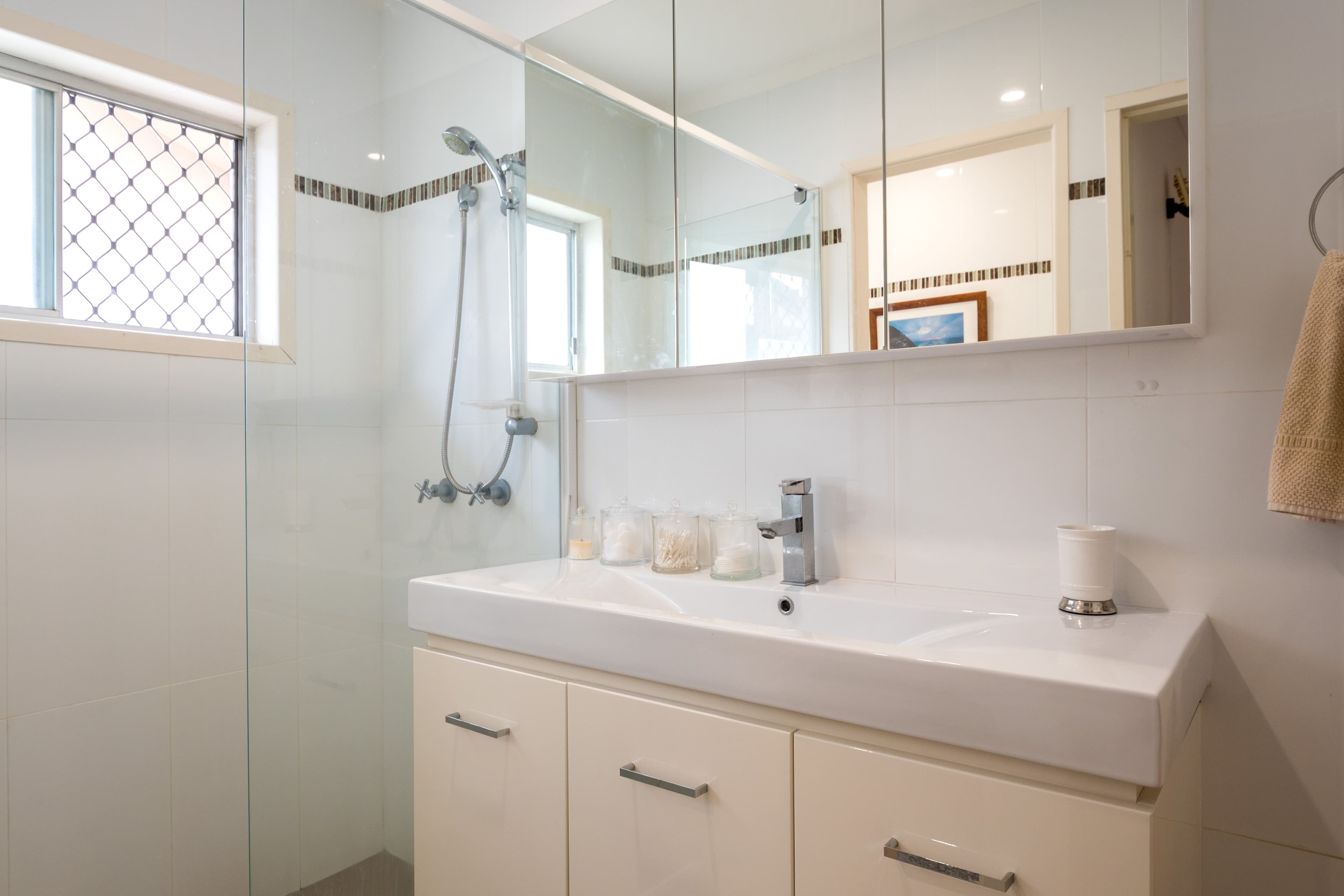 143 Bayview Street, Runaway Bay QLD 4216, Runaway Bay - Thumbnail 5