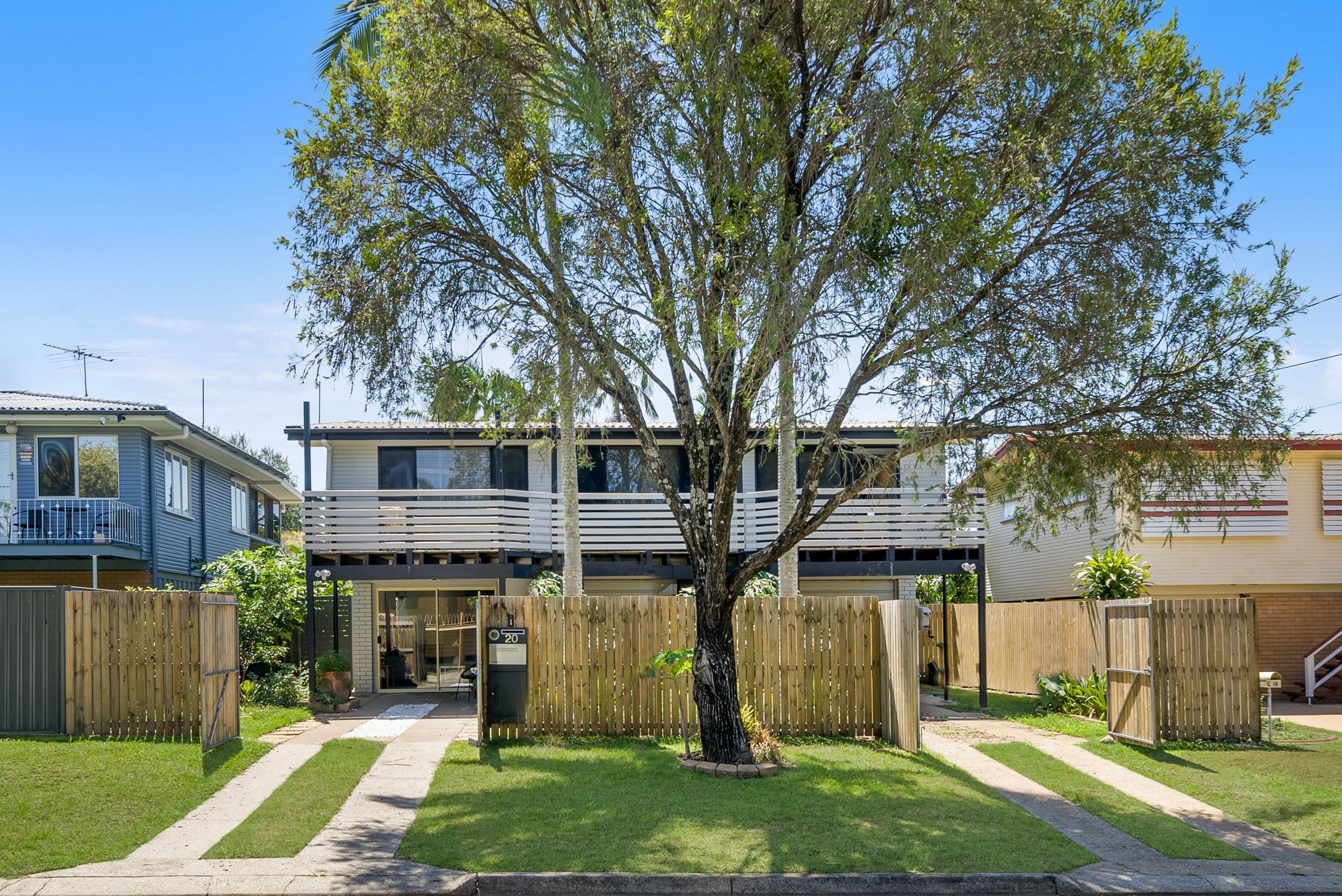 20 Crawford Street, Redcliffe QLD 4020, Redcliffe - Thumbnail 2
