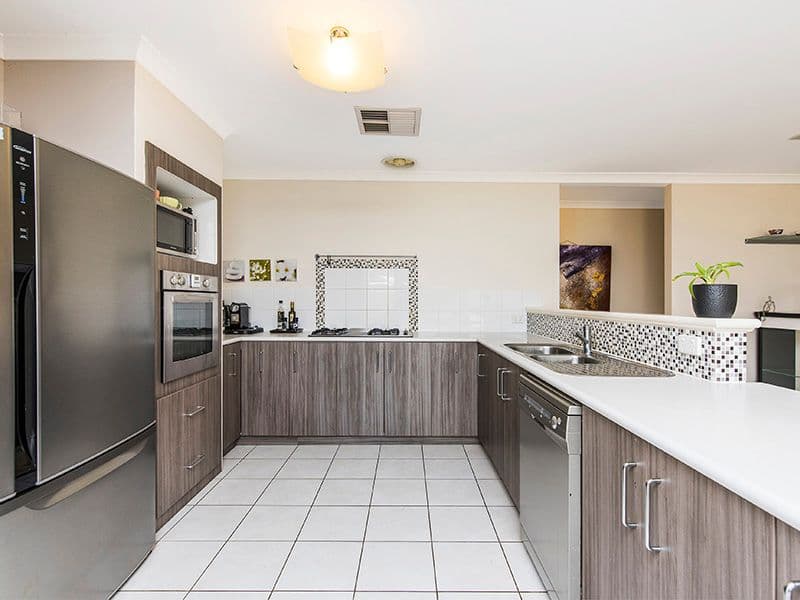 12 Chestnut Way, Baldivis WA 6171, Baldivis - Thumbnail 2