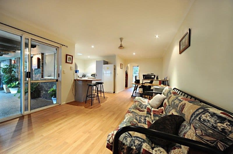 23 Catherine Crescent, JUBILEE POCKET QLD 4802, Jubilee Pocket - Thumbnail 4