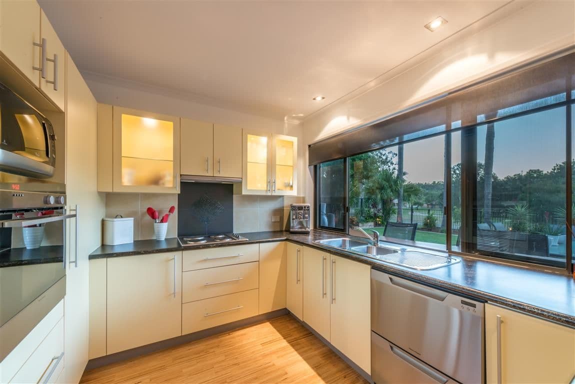 4 Midvale Place, HELENSVALE QLD 4212, Helensvale - Thumbnail 7
