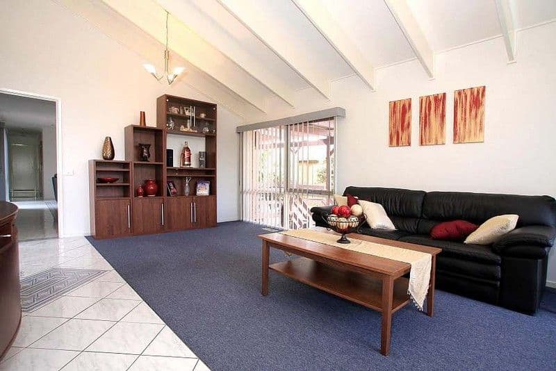 13 Haideh Place, WANTIRNA SOUTH VIC 3152, Wantirna South - Thumbnail 2