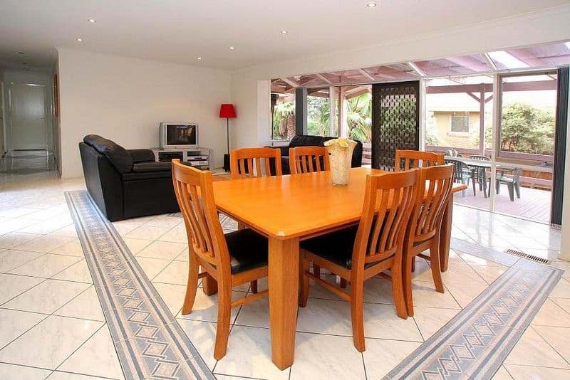 13 Haideh Place, WANTIRNA SOUTH VIC 3152, Wantirna South - Thumbnail 5