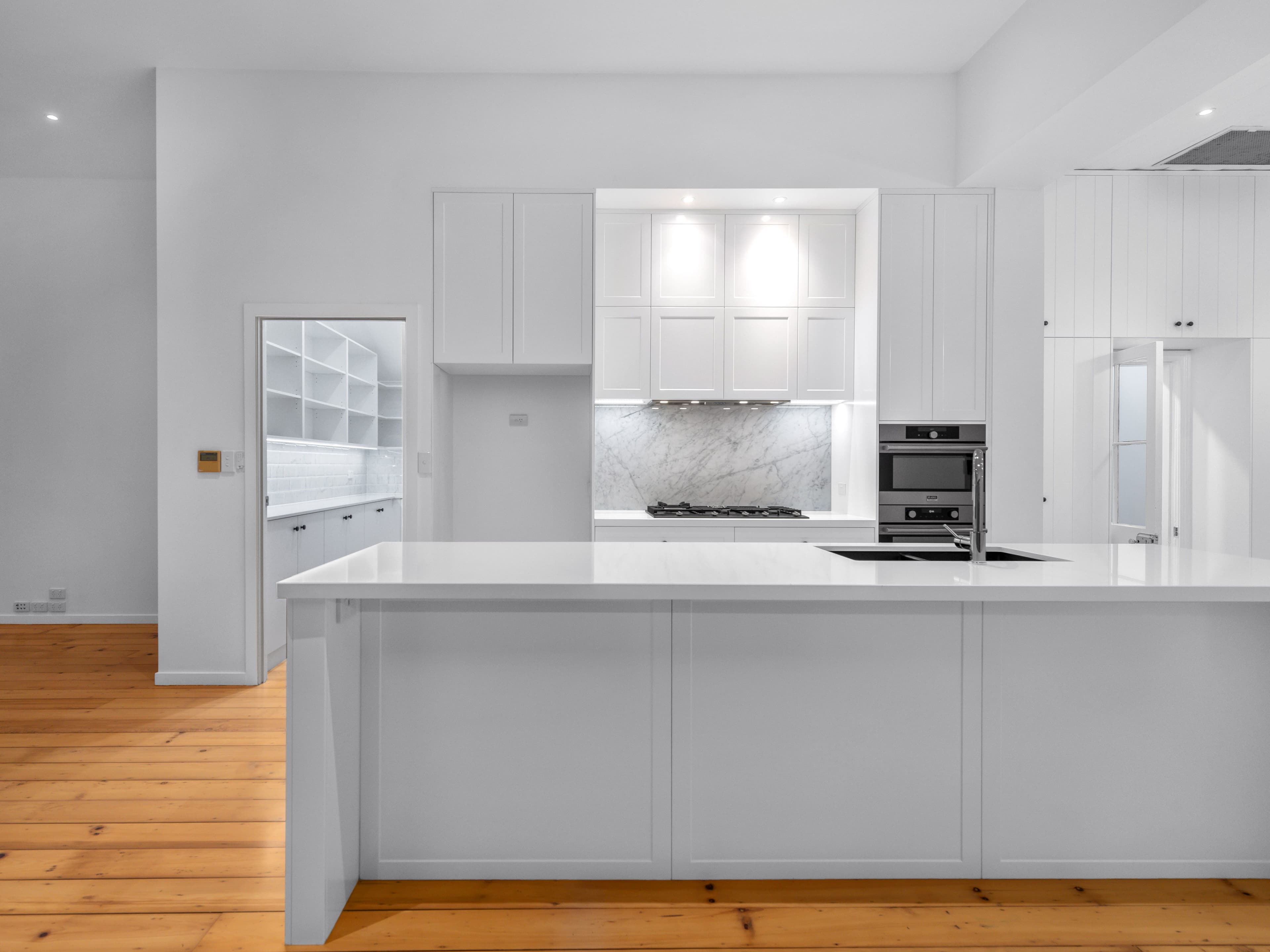54 Linton Street, Kangaroo Point QLD 4169, Kangaroo Point - Thumbnail 5