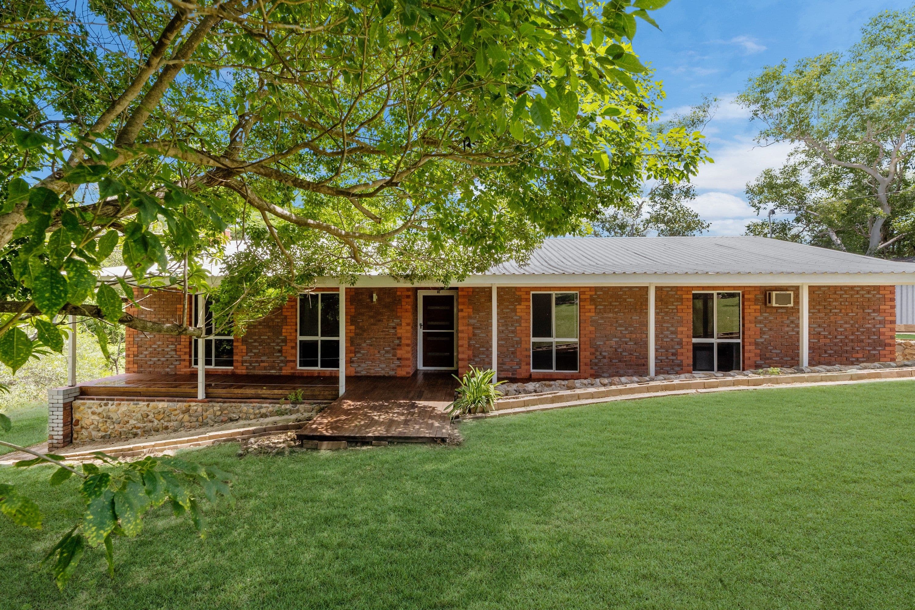 17 Mount Clifton Court, Alligator Creek QLD 4816, Alligator Creek - Thumbnail 2