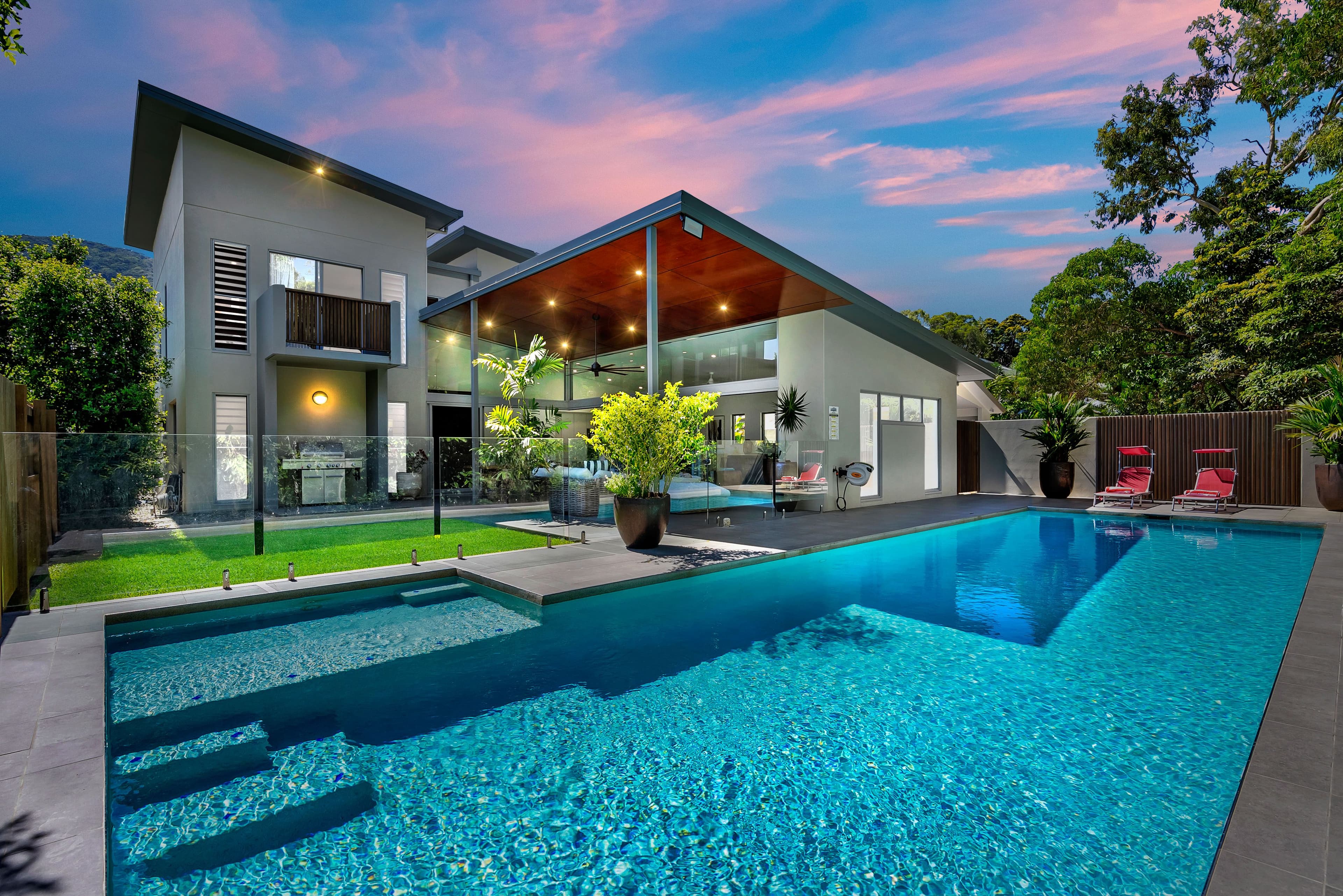 2 Beachmont Place, Palm Cove QLD 4879, Palm Cove - Image 1