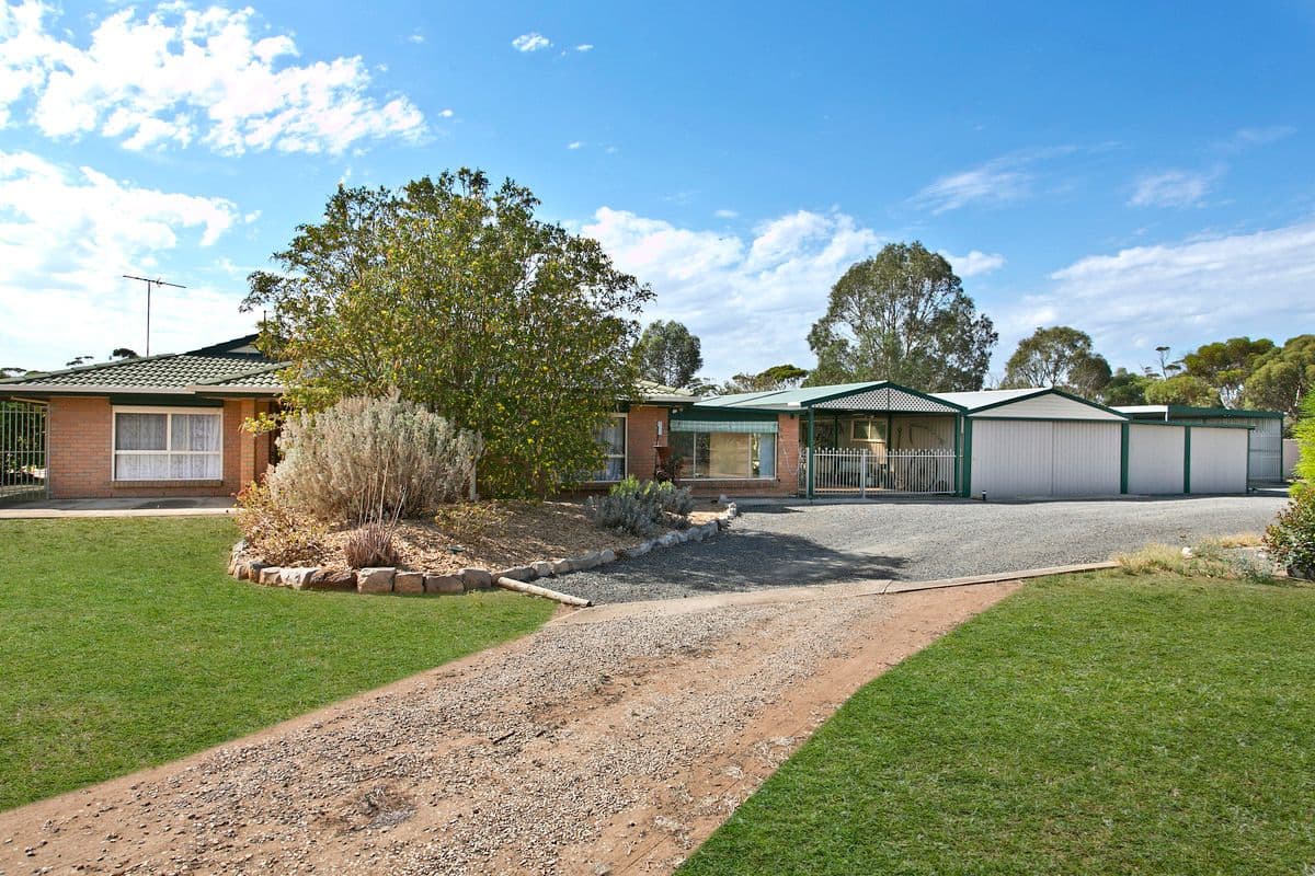 33 Park Road, OWEN SA 5460, Owen - Image 1