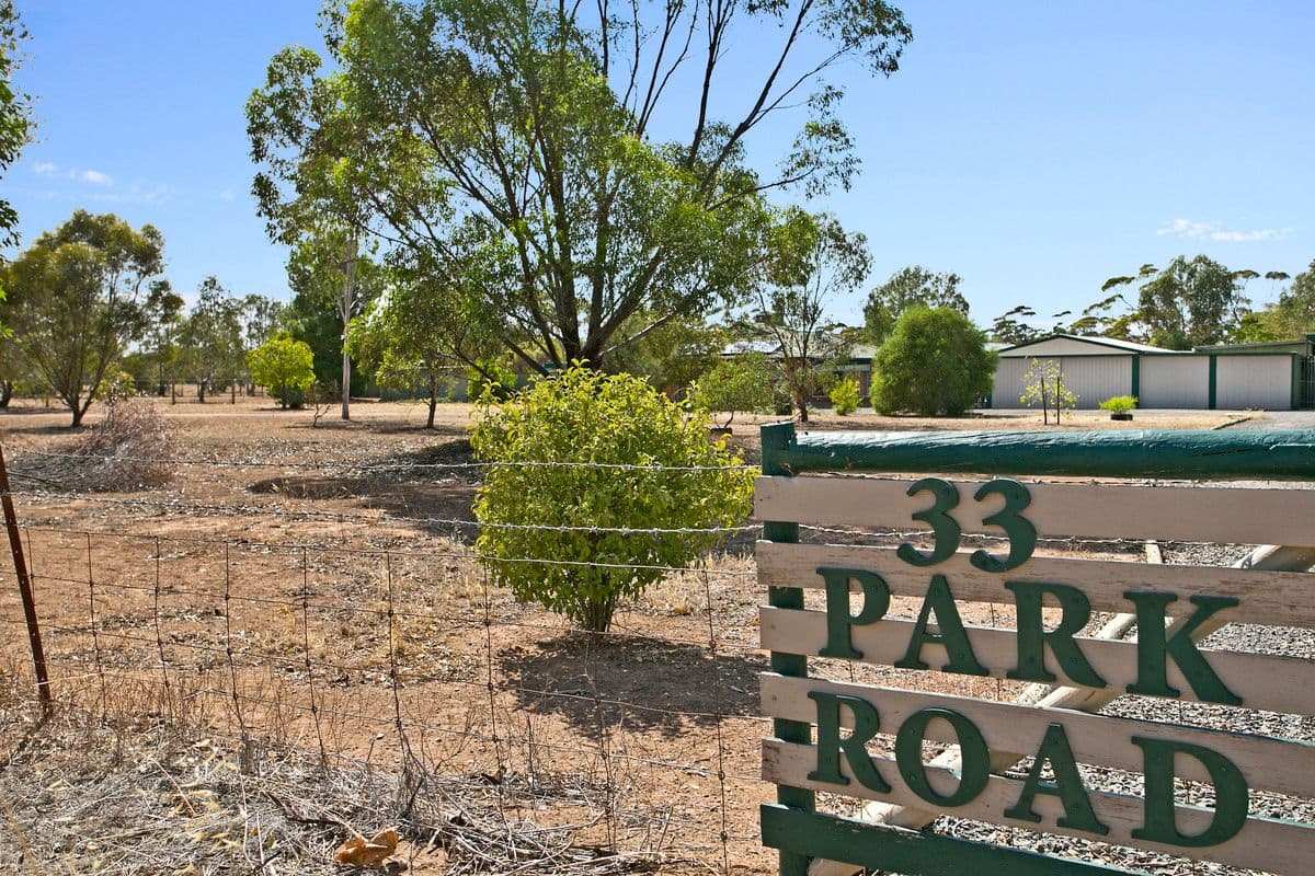 33 Park Road, OWEN SA 5460, Owen - Thumbnail 3
