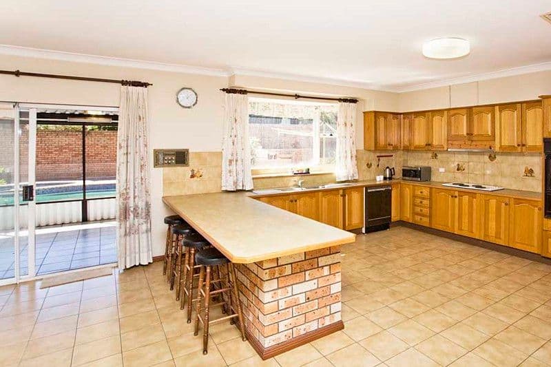 27 Galahad Crescent, CASTLE HILL NSW 2154, Castle Hill - Thumbnail 2