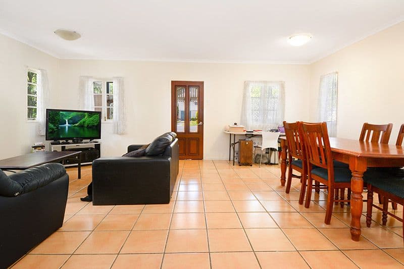 20 Julia Street, Wavell Heights QLD 4012, Wavell Heights - Thumbnail 2