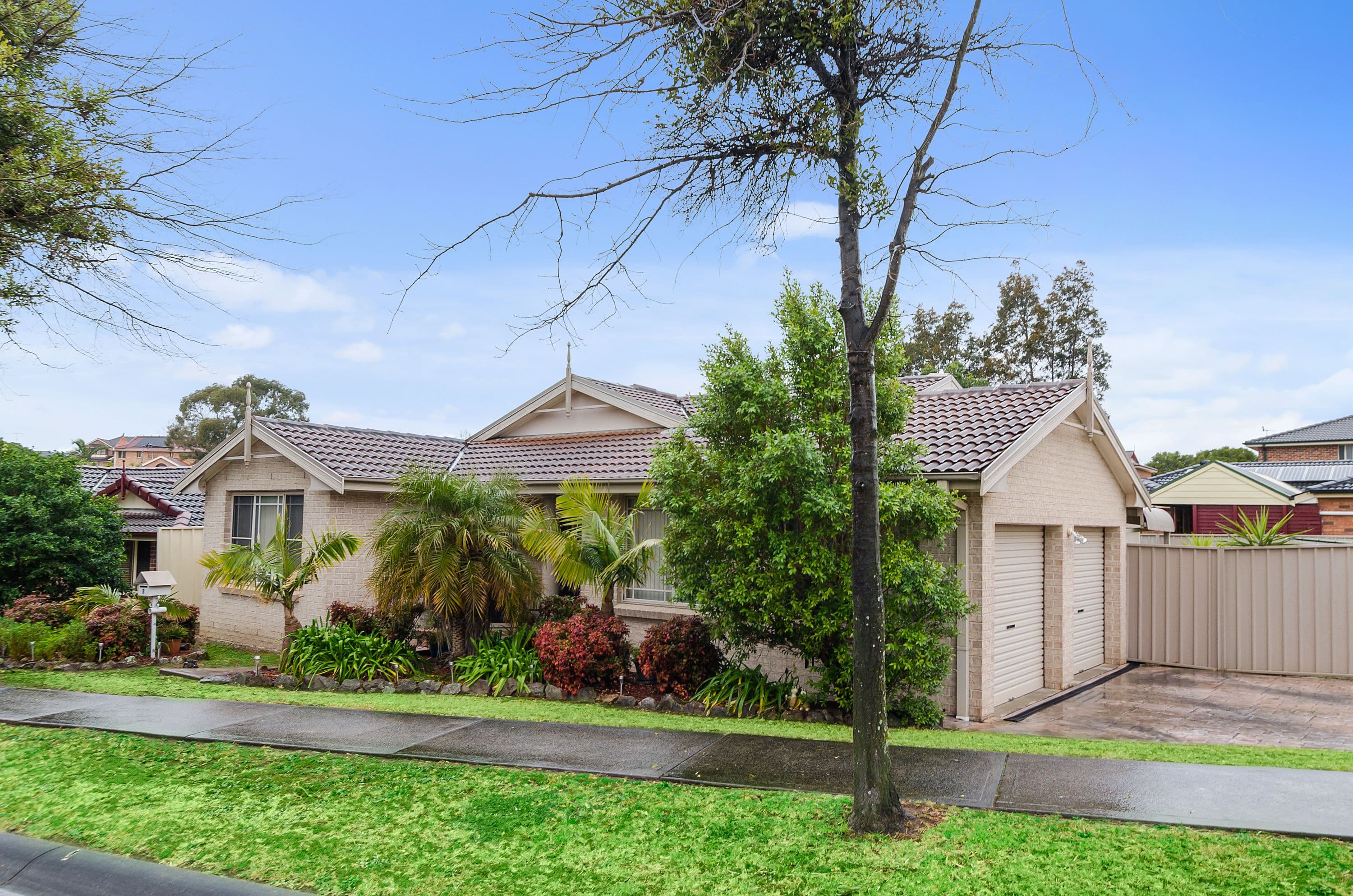 7 Ashton Vale Grove, Horsley - Image 1