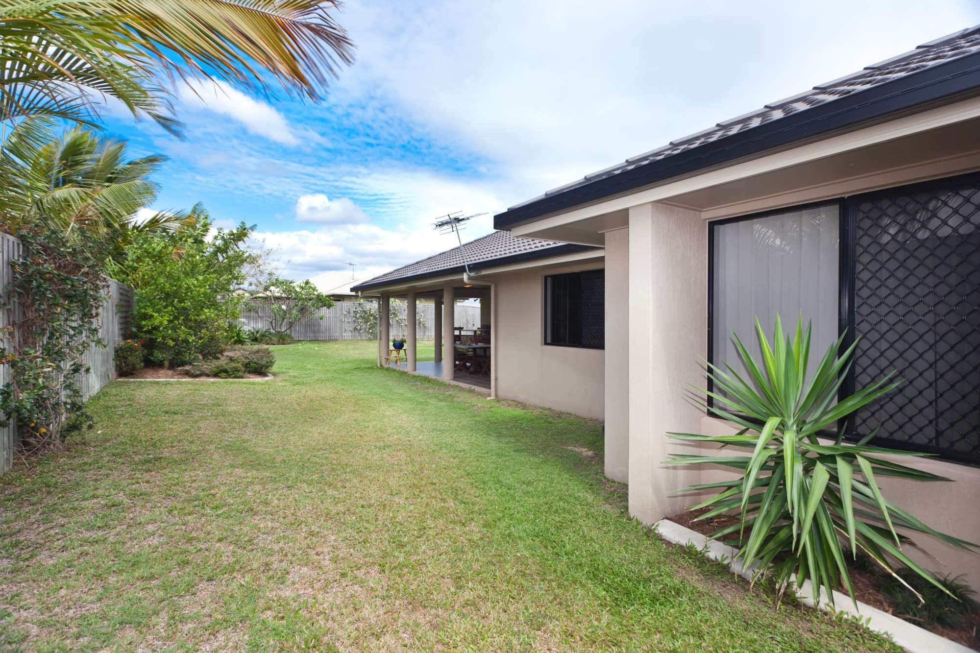 39 Mendi Drive, BUSHLAND BEACH QLD 4818, Bushland Beach - Thumbnail 2