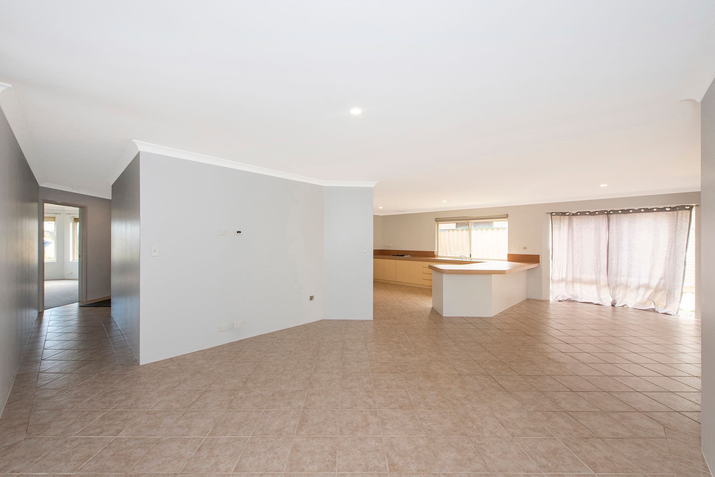 2 Wittecarra Crescent, Port Kennedy WA 6172, Port Kennedy - Thumbnail 2