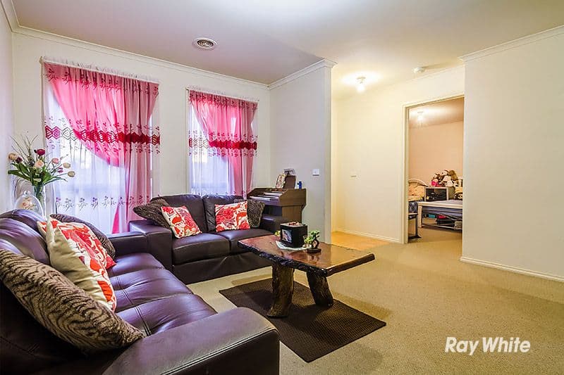 106 Hutchinson Drive, Lynbrook VIC 3975, Lynbrook - Thumbnail 2