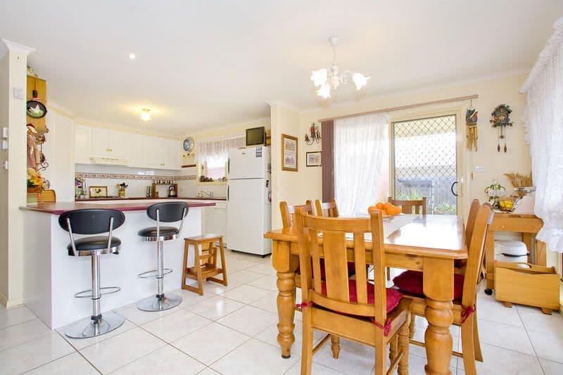 10 Nivek Court, ST ALBANS PARK VIC 3219, St Albans Park - Thumbnail 6