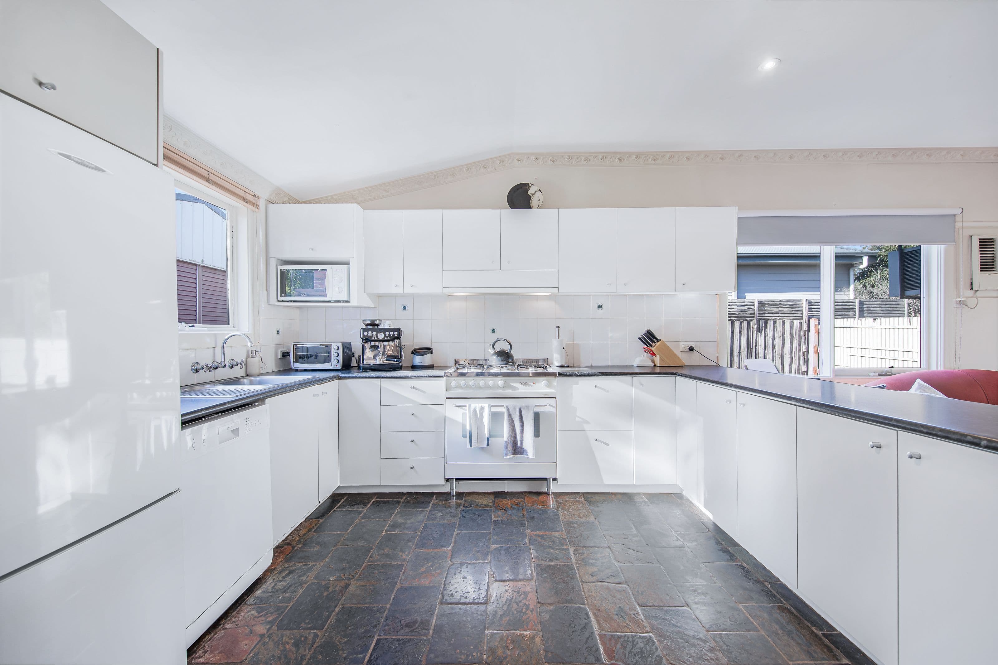 8 Junction Street, Ringwood VIC 3134, Ringwood - Thumbnail 5