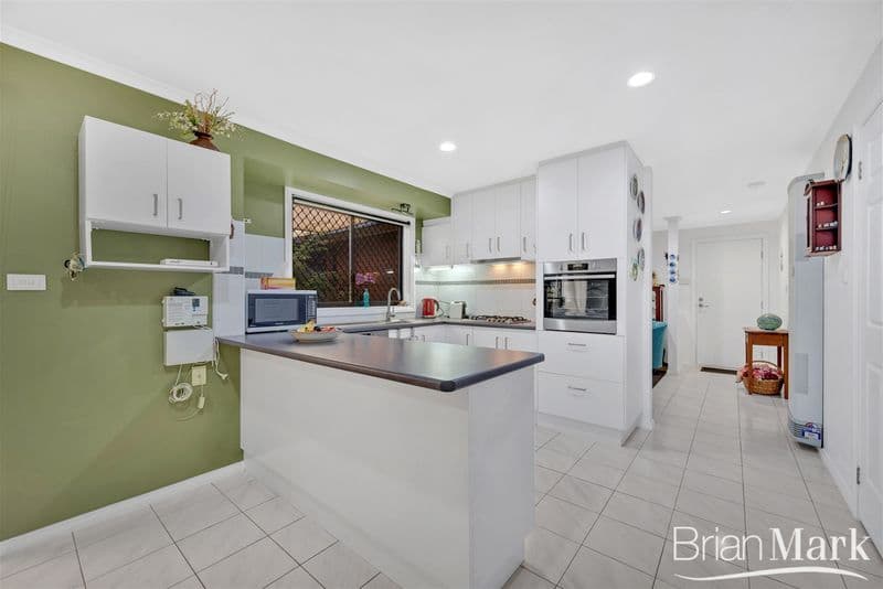 43 Flemington Crescent, Werribee - Thumbnail 7