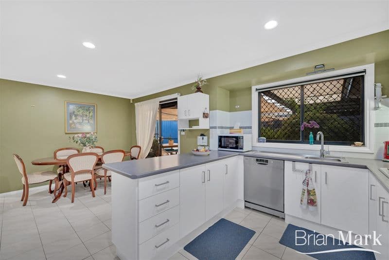43 Flemington Crescent, Werribee - Thumbnail 8