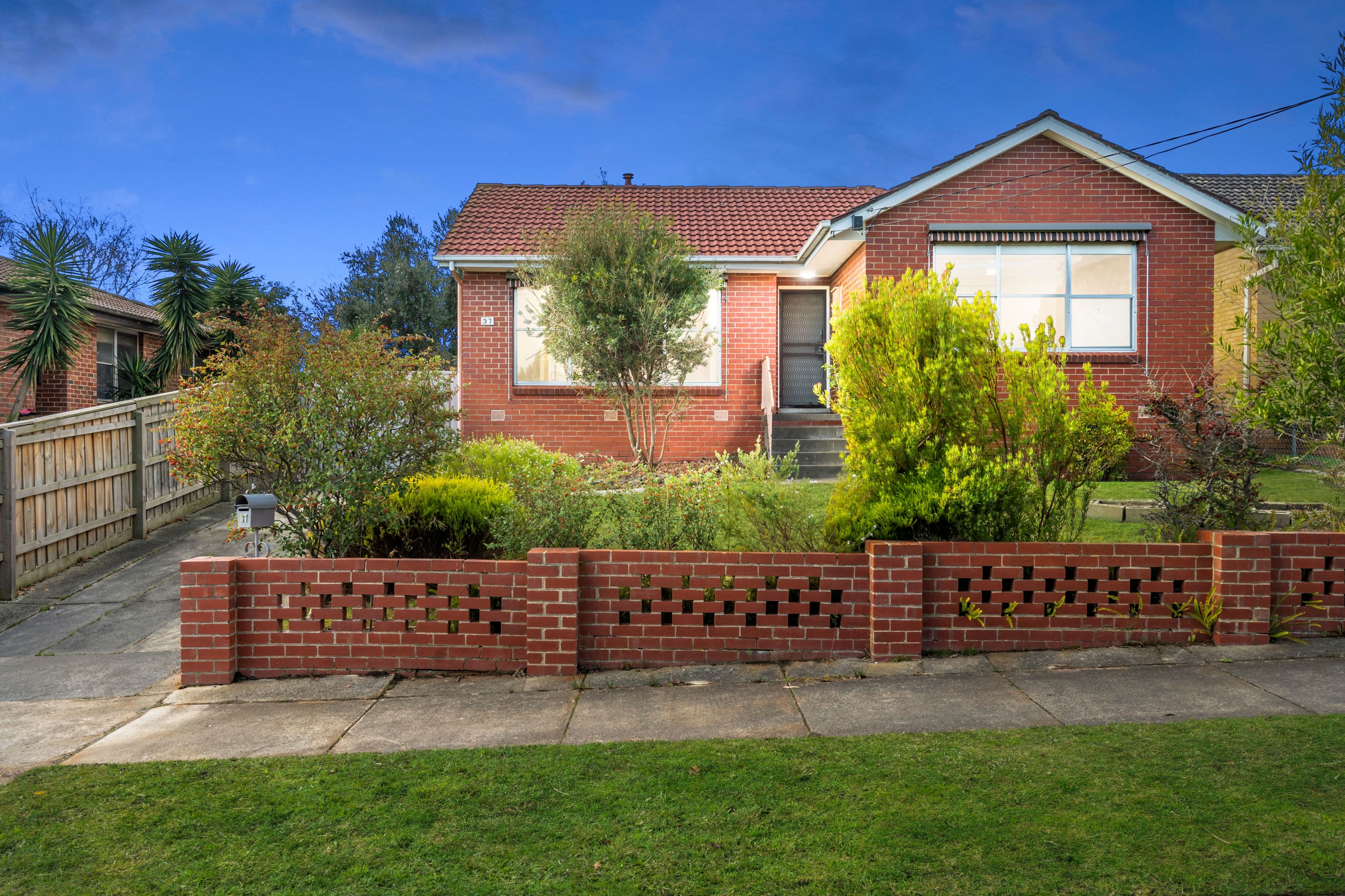 37 Brunning Crescent, Frankston North VIC 3200, Frankston North - Image 1
