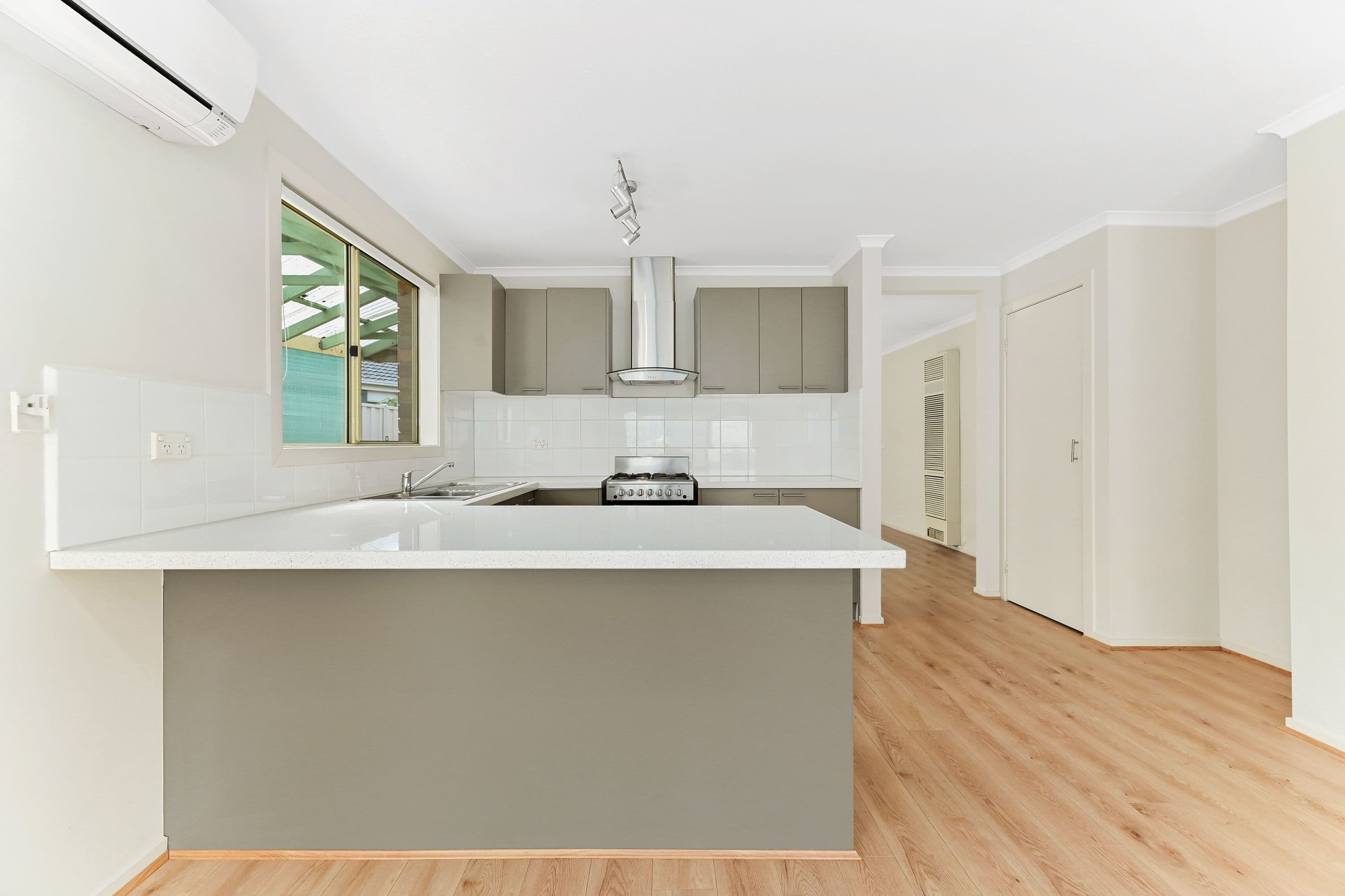 32 The Parkway, Hampton Park VIC 3976, Hampton Park - Thumbnail 6