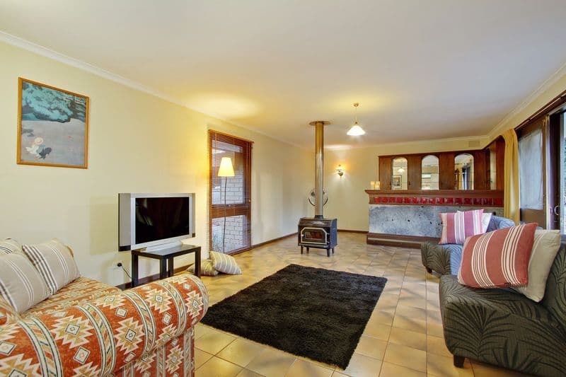 40 LONGVIEW Road, CROYDON SOUTH VIC 3136, Croydon South - Thumbnail 6