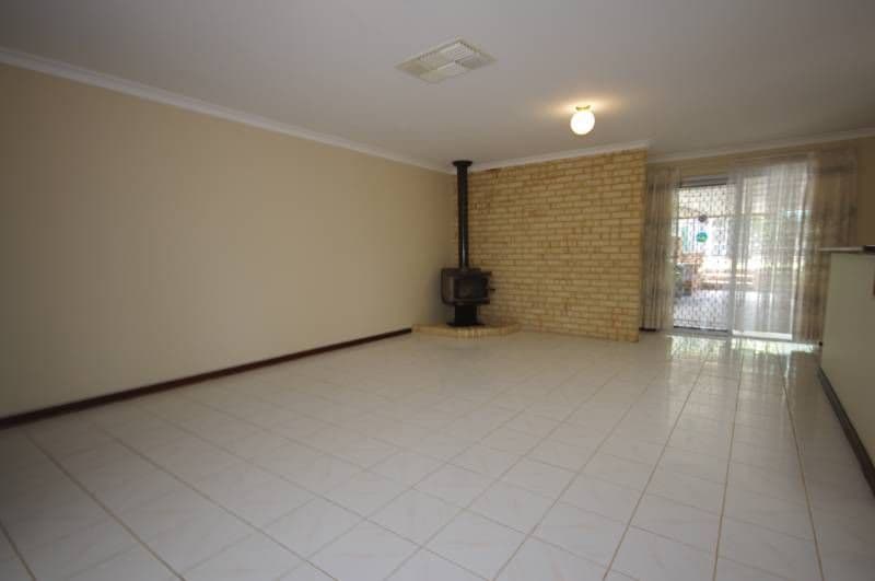 16 Roydon Way, GIRRAWHEEN WA 6064, Girrawheen - Thumbnail 5