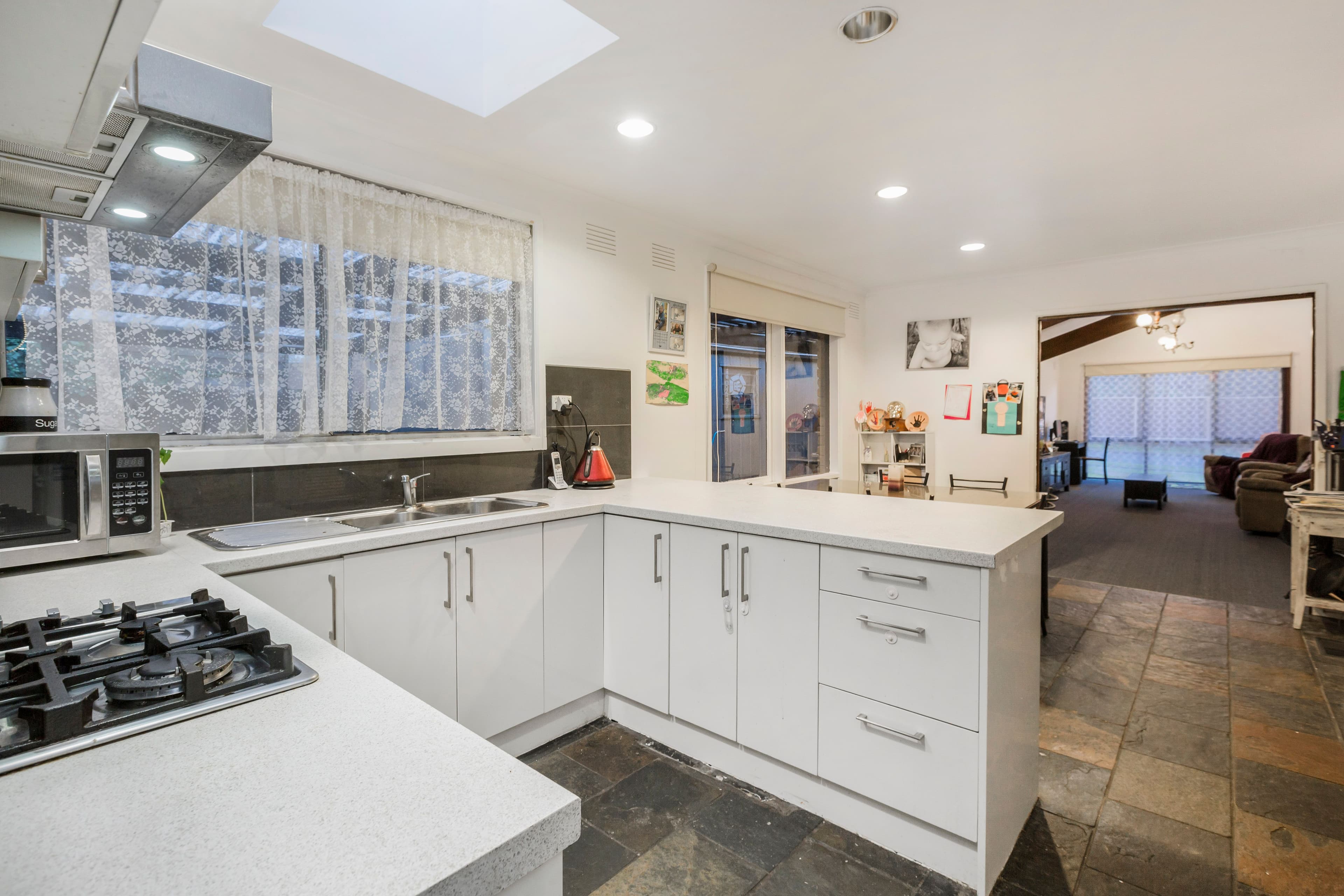 1 Digby Court, Frankston VIC 3199, Frankston - Thumbnail 2