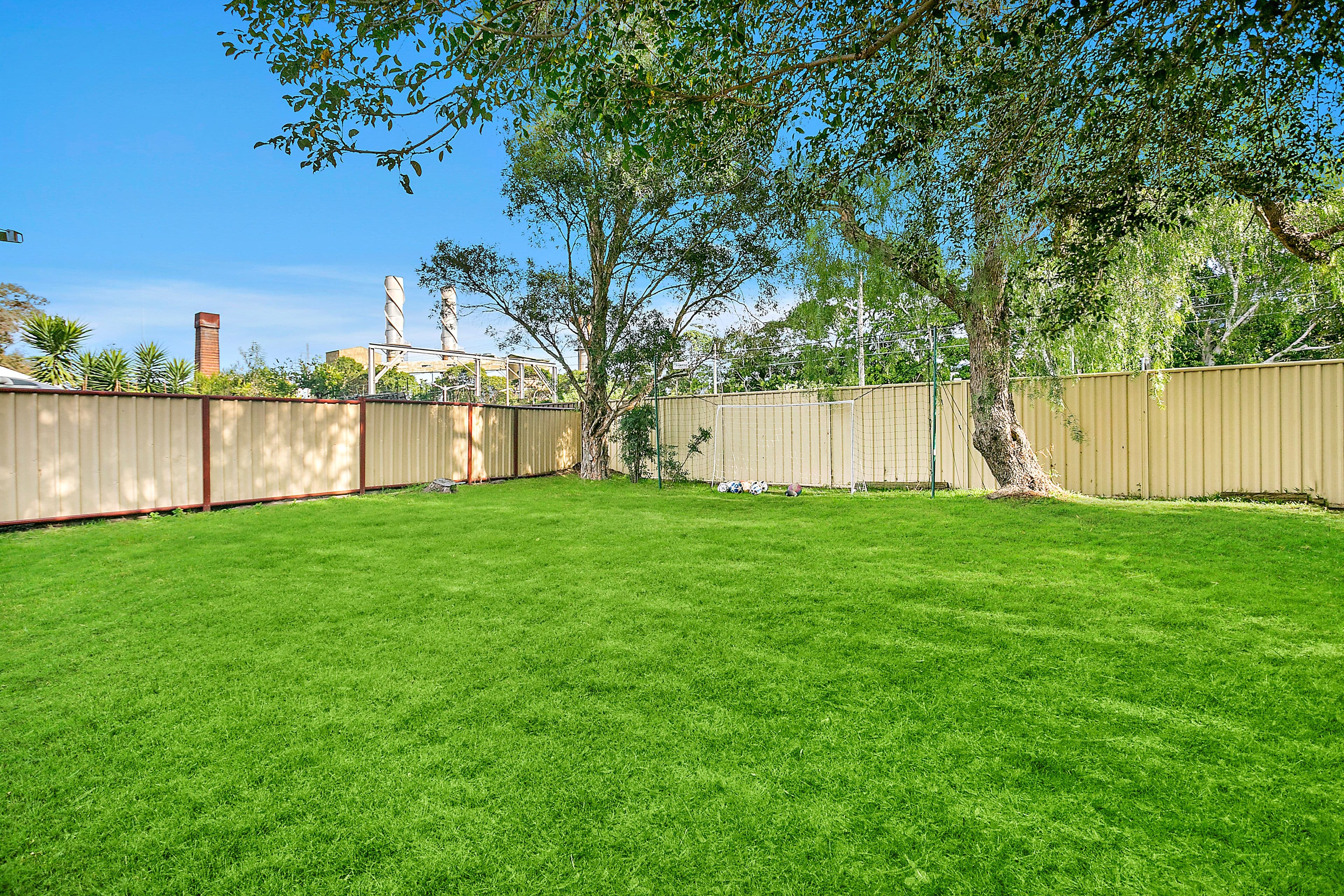 4 Duff Parade, East Corrimal - Thumbnail 3