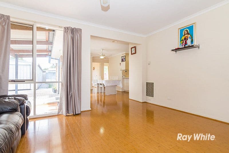 6 Jindalee Gardens, Cranbourne West VIC 3977, Cranbourne West - Thumbnail 4